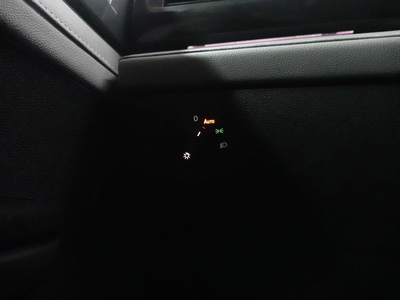 2022 Volkswagen Taos HIGHLINE | AWD | Nav | Leather | Pano roof | BSM