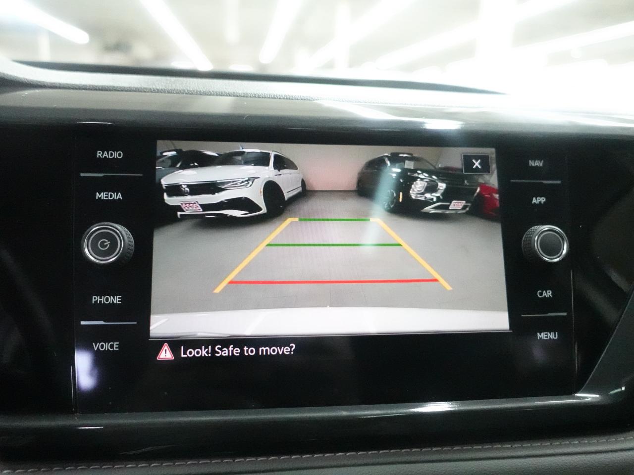 2022 Volkswagen Taos HIGHLINE | AWD | Nav | Leather | Pano roof | BSM