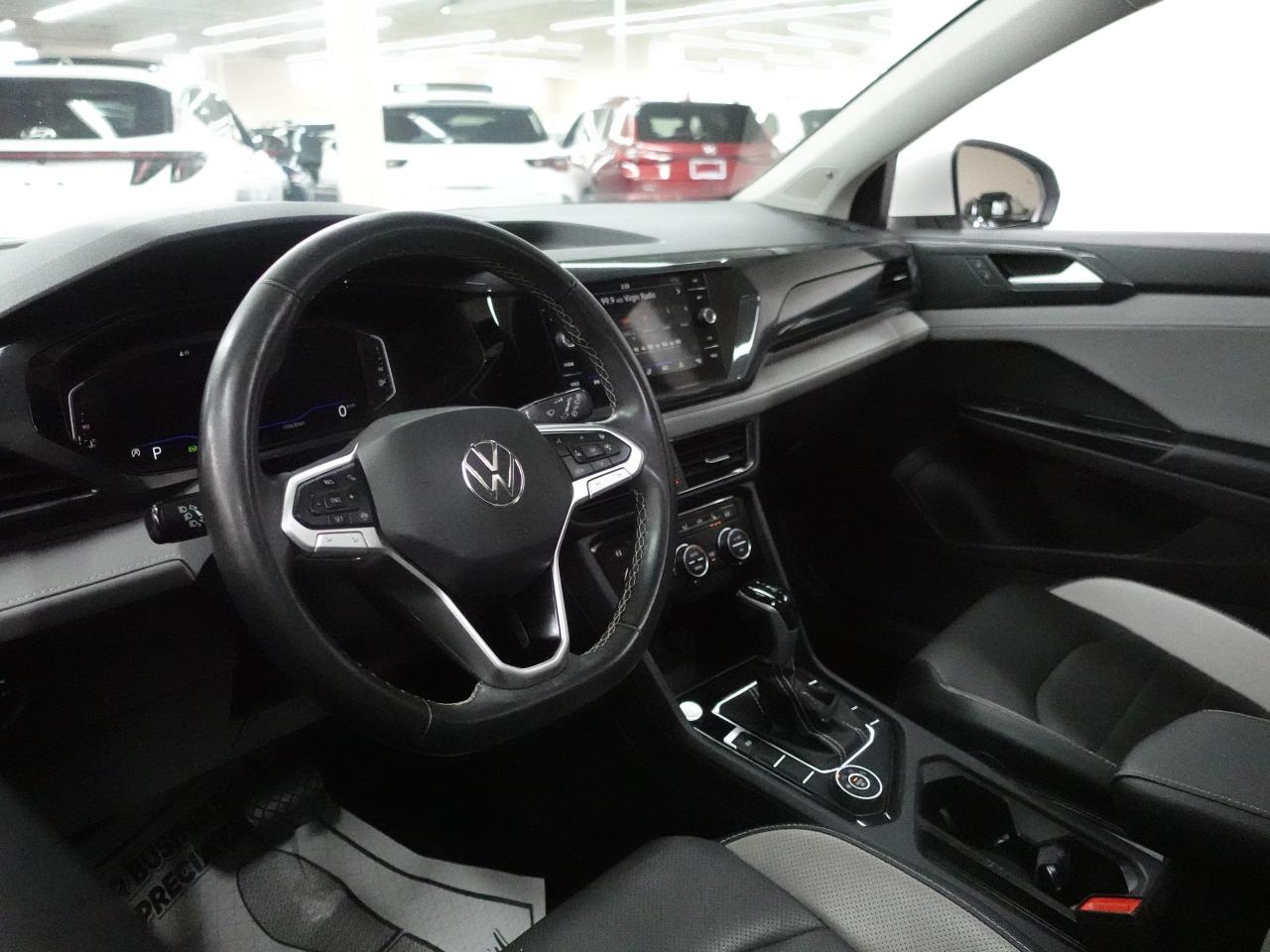 2022 Volkswagen Taos HIGHLINE | AWD | Nav | Leather | Pano roof | BSM