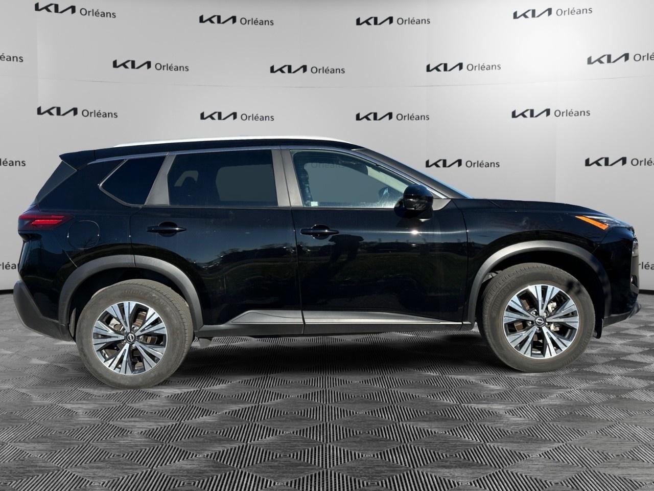 2023 Nissan Rogue AWD SV Moonroof Photo