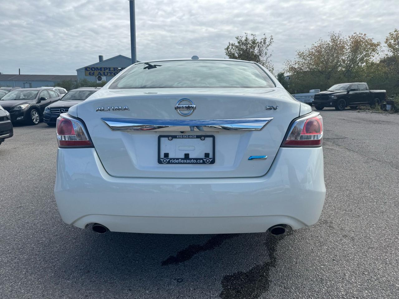 2015 Nissan Altima 2.5 SV - Photo #6