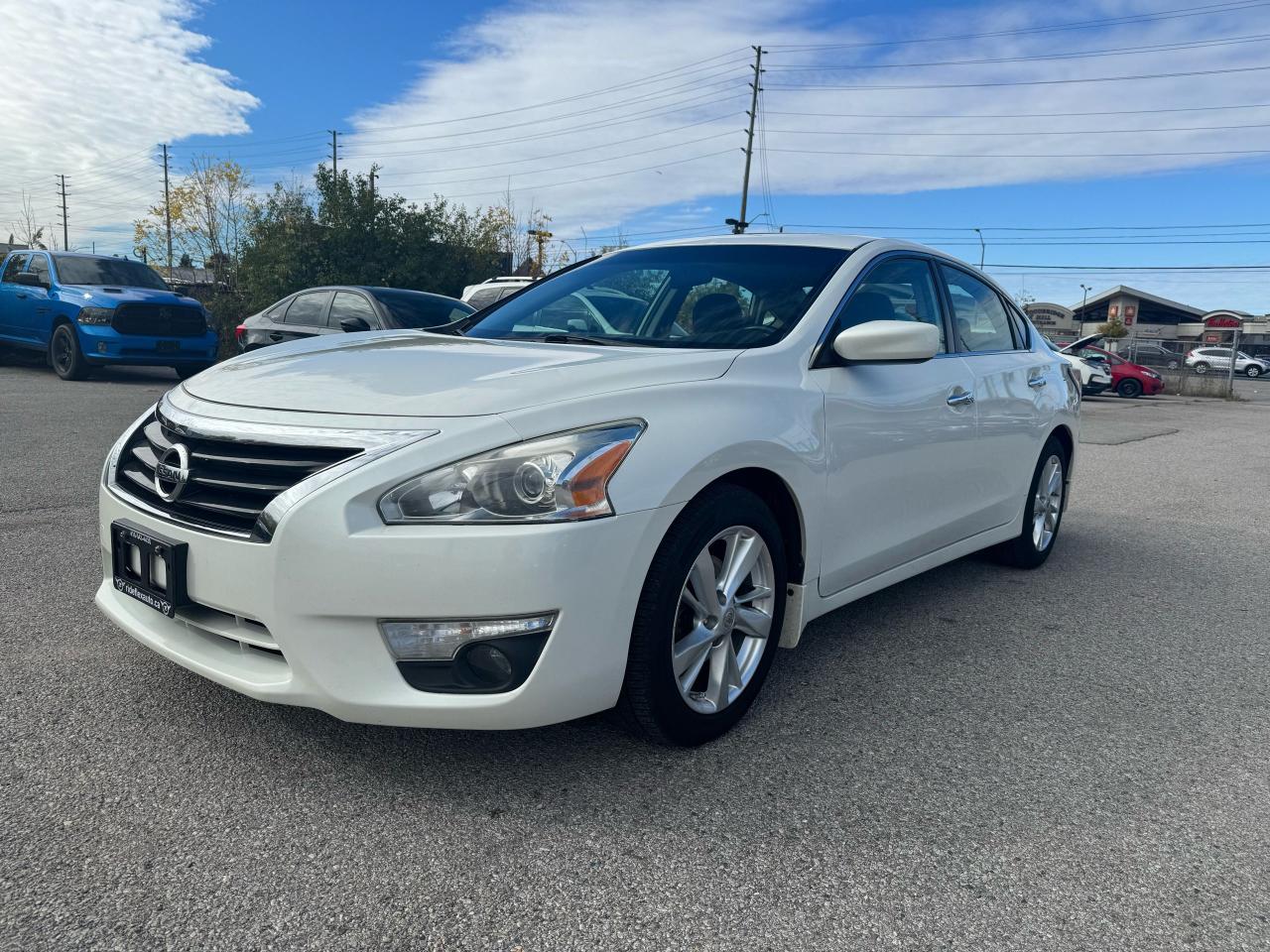 Used 2015 Nissan Altima 2.5 SV for sale in Woodbridge, ON