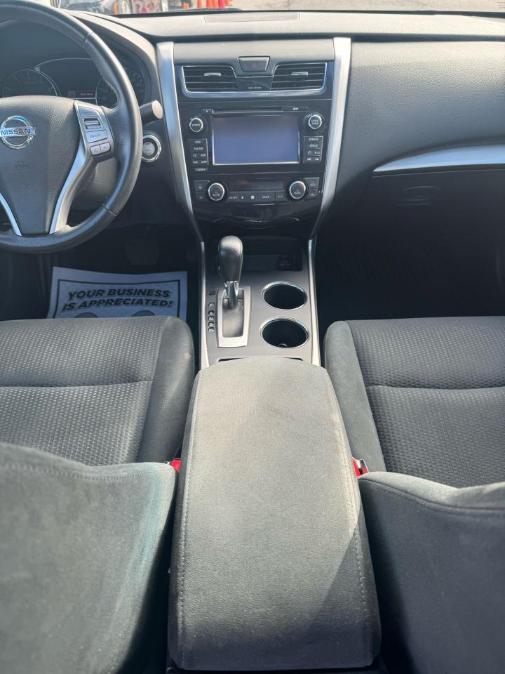 2015 Nissan Altima 2.5 SV - Photo #16