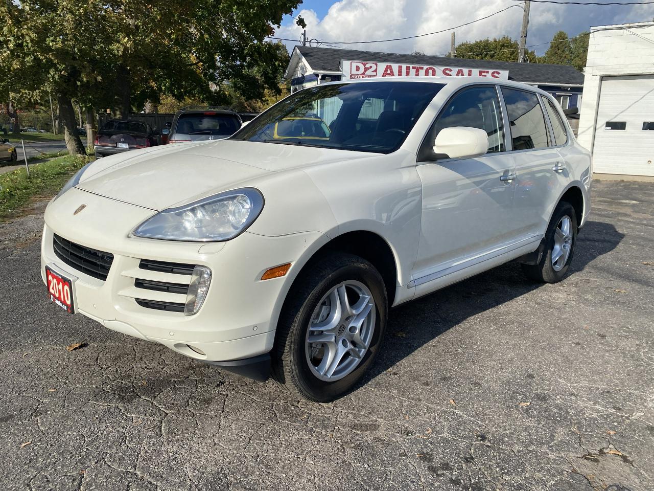 2010 Porsche Cayenne Automatic/Leather/Sunroof/Backup Sensors