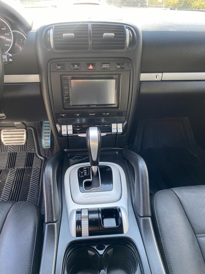 2010 Porsche Cayenne Automatic/Leather/Sunroof/Backup Sensors - Photo #14