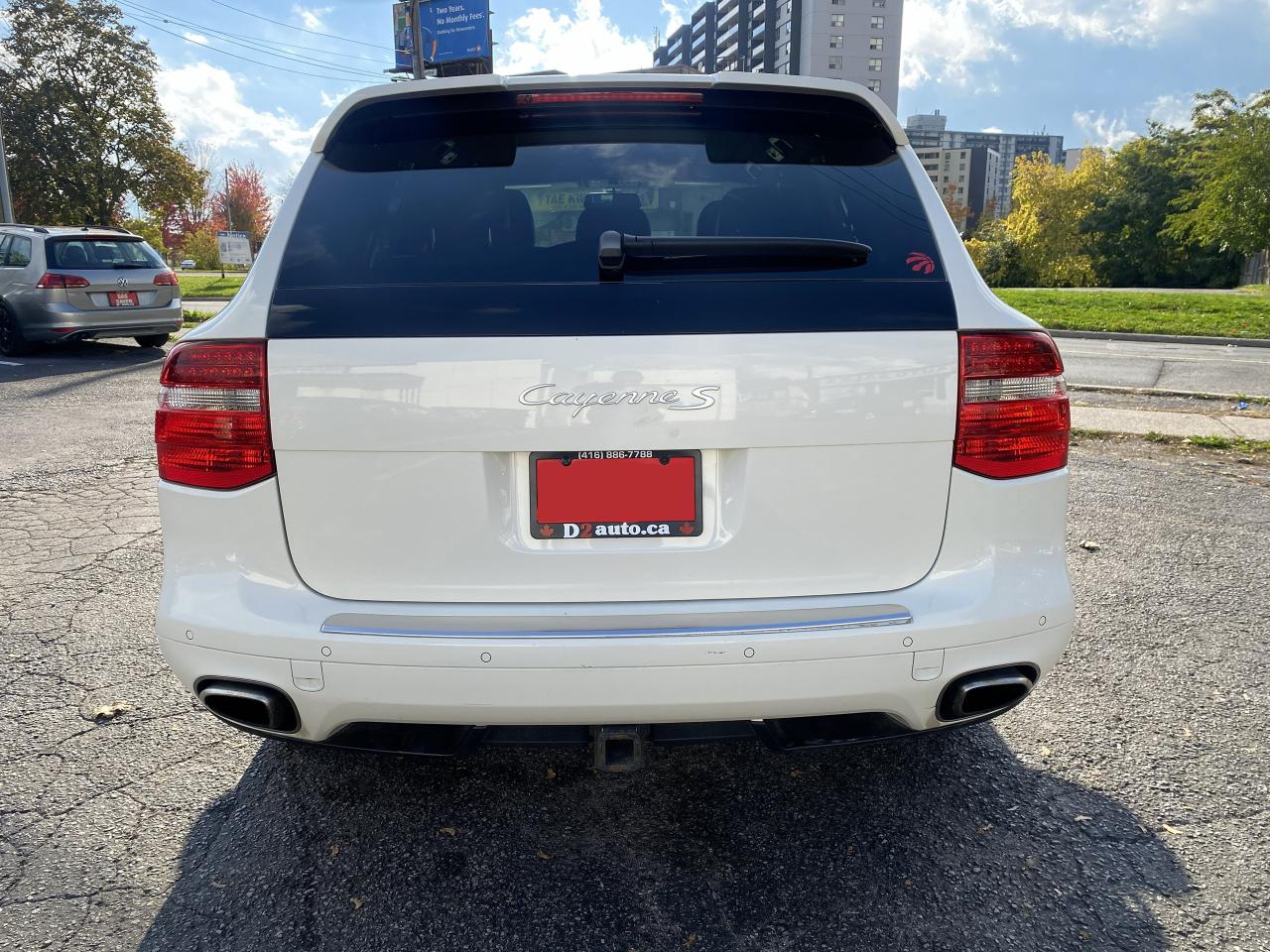 2010 Porsche Cayenne Automatic/Leather/Sunroof/Backup Sensors - Photo #7