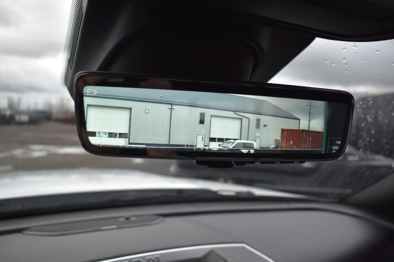 2021 RAM 3500 Big Horn 4x4 Crew Cab 8' Box - Photo #17