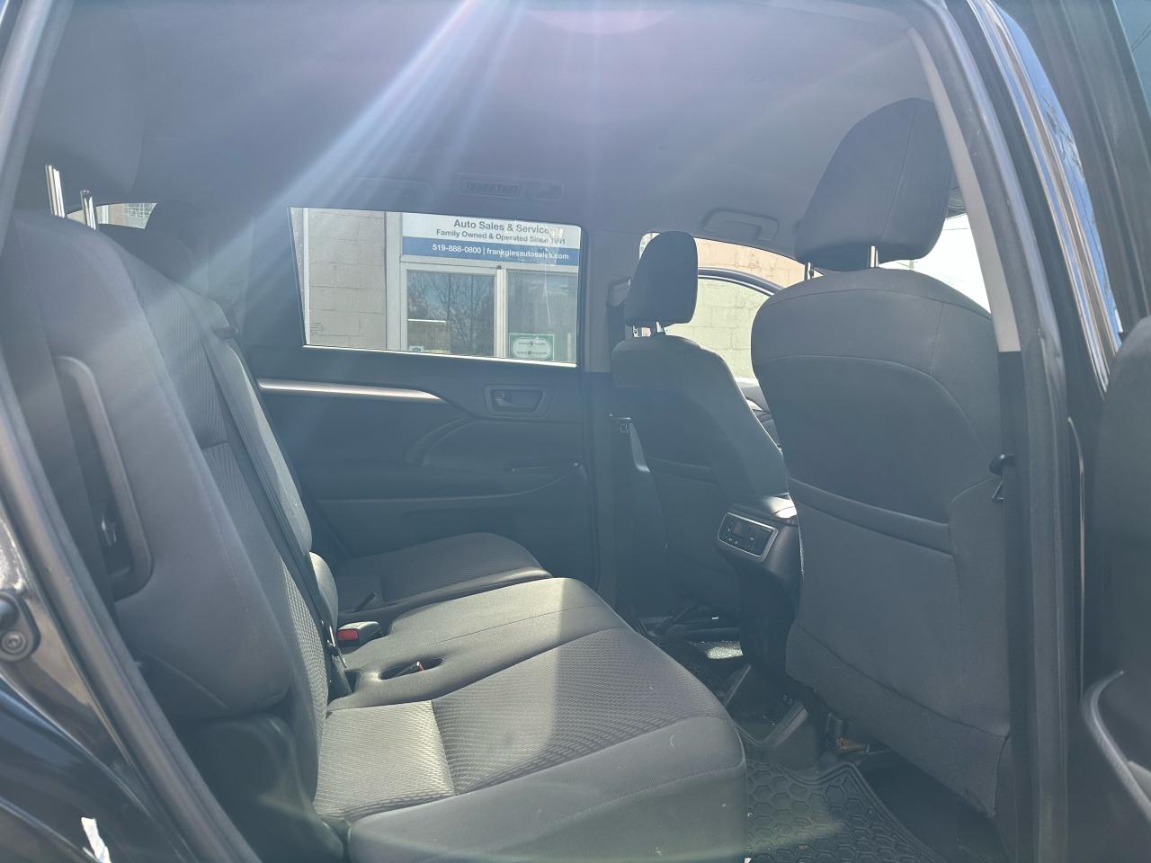 2018 Toyota Highlander LE - Photo #10