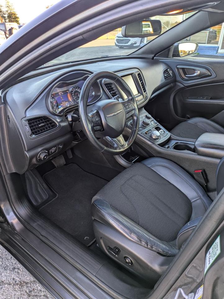 2015 Chrysler 200 200 S FWD - Photo #10