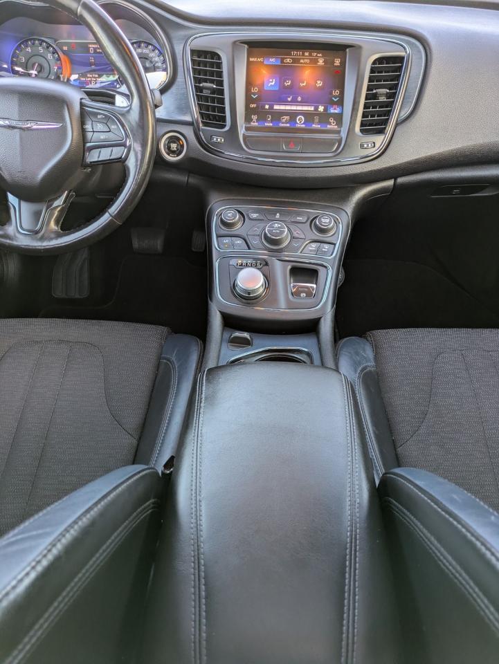 2015 Chrysler 200 200 S FWD - Photo #15