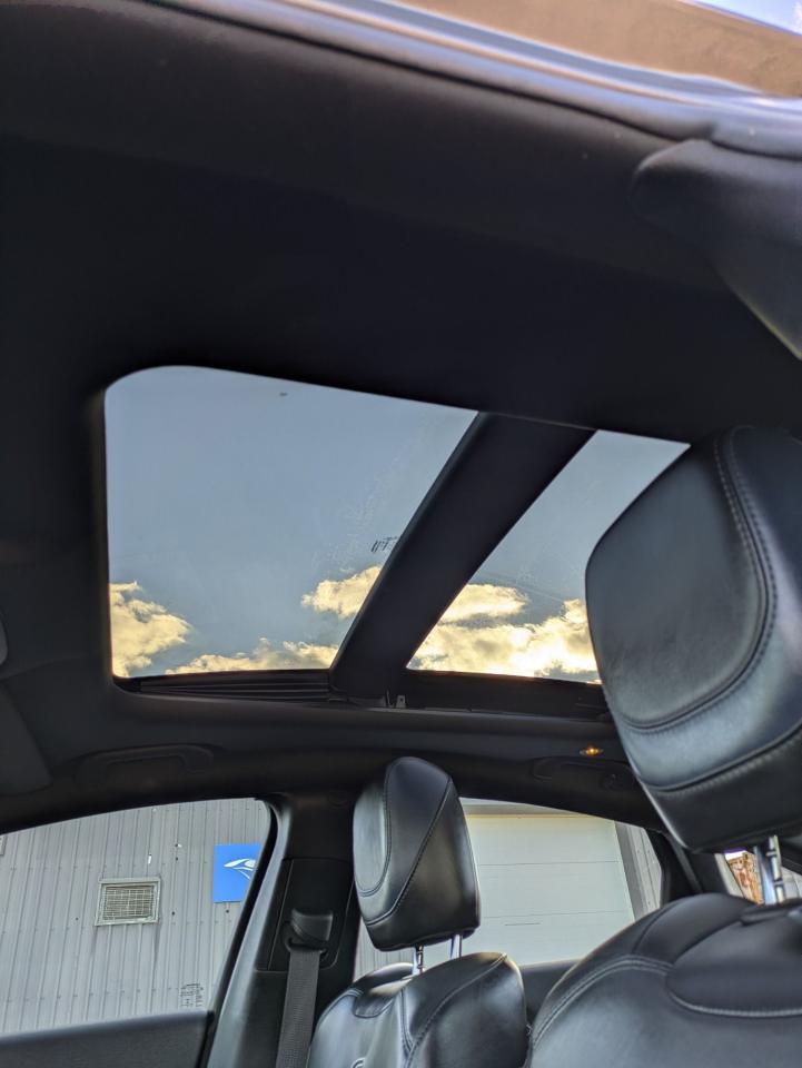 2015 Chrysler 200 200 S FWD - Photo #16