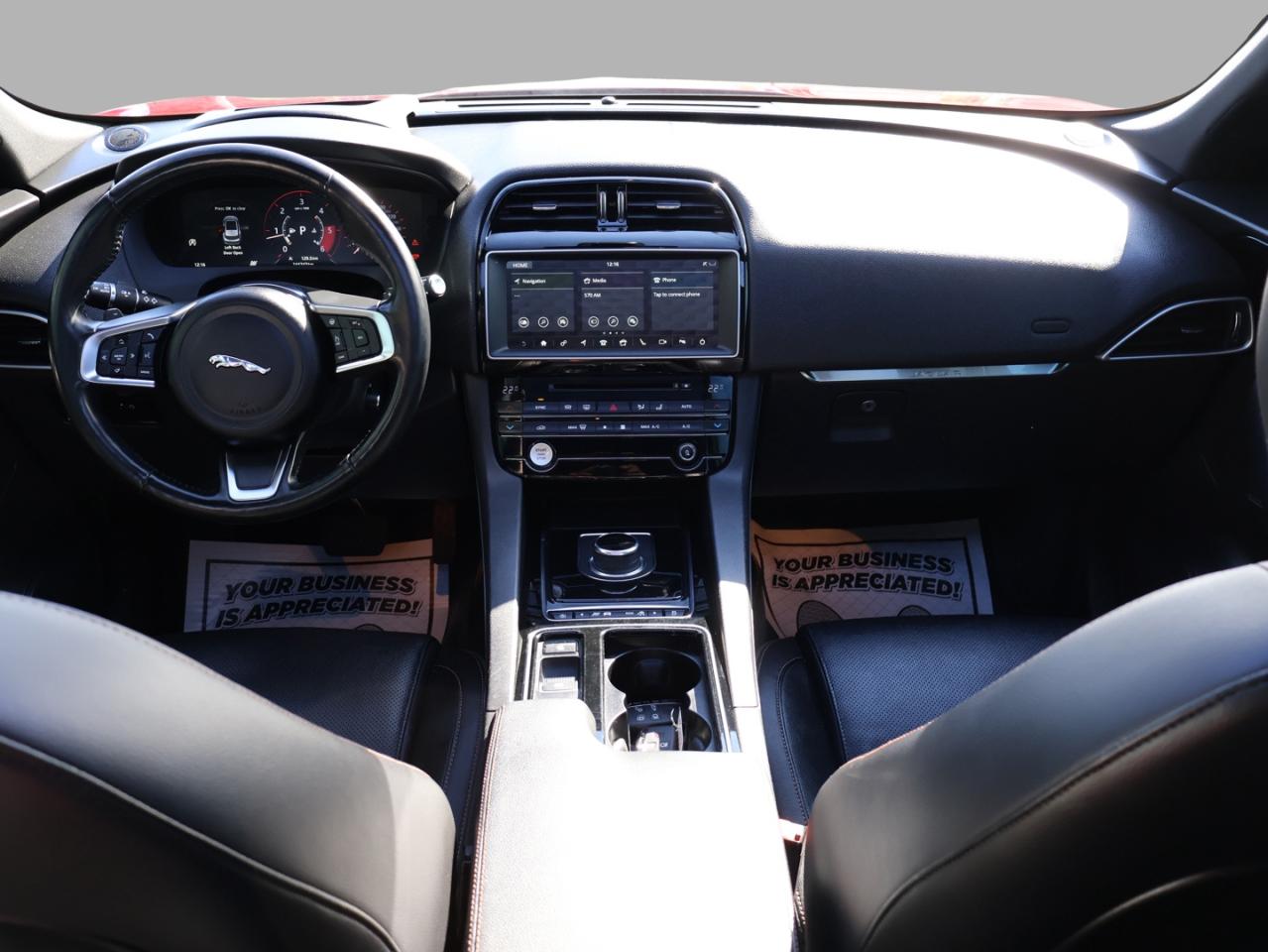 2018 Jaguar F-PACE 20d PRESTIGE AWD CERTIFIED *ACCIDENT FREE*JAGUAR MAINTAIN* CAMERA NAV HEATED SEATS PANO ROOF CRUISE ALLOYS - Photo #10
