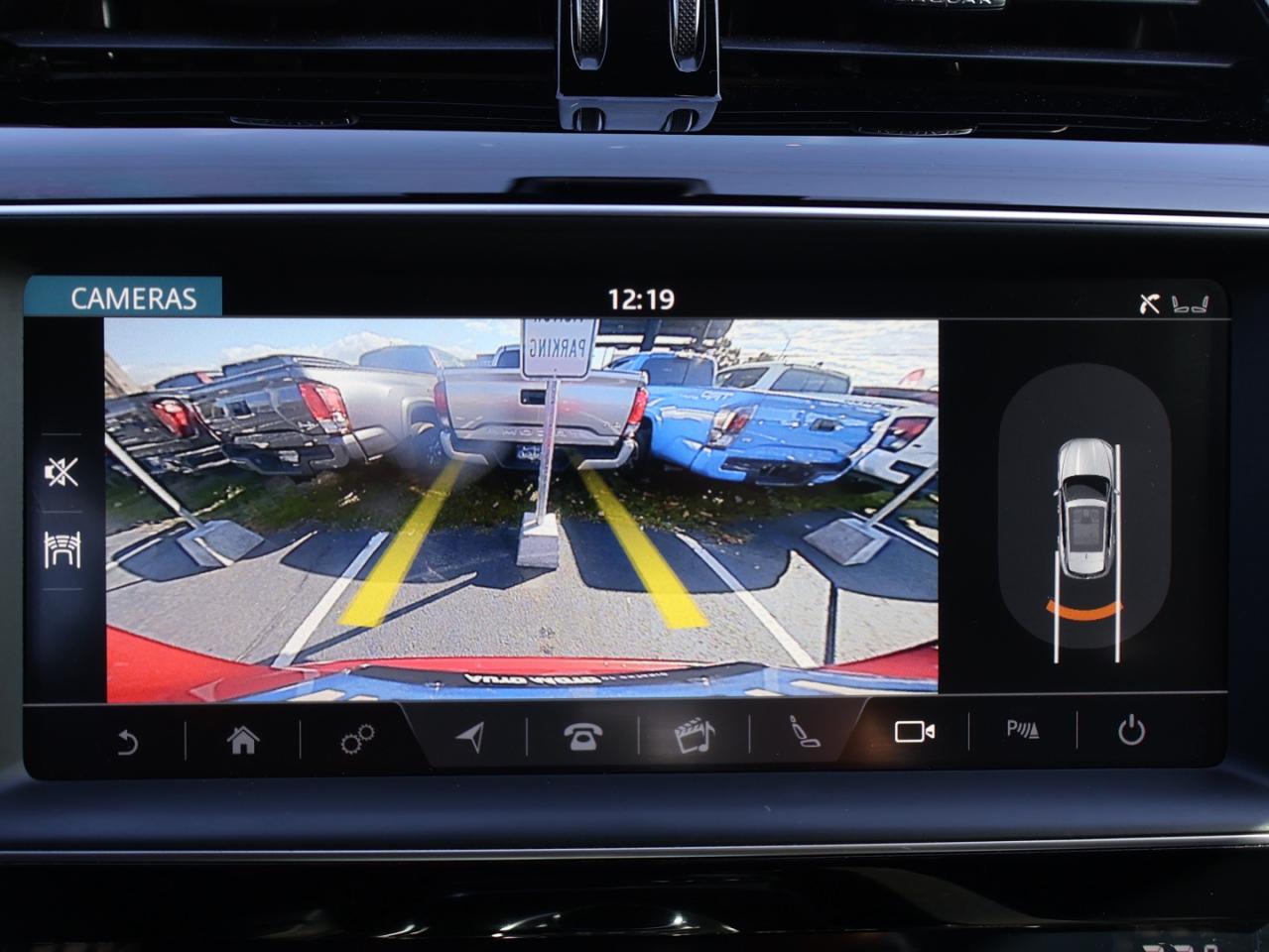 2018 Jaguar F-PACE 20d PRESTIGE AWD CERTIFIED *ACCIDENT FREE*JAGUAR MAINTAIN* CAMERA NAV HEATED SEATS PANO ROOF CRUISE ALLOYS - Photo #22