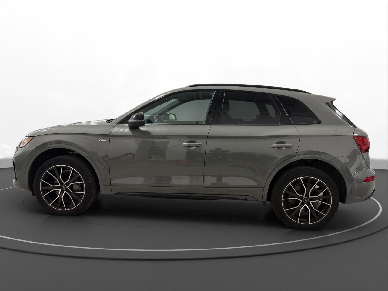 2021 Audi Q5 NARDO GREY | BLACK OPTIC PACKAGE Photo3