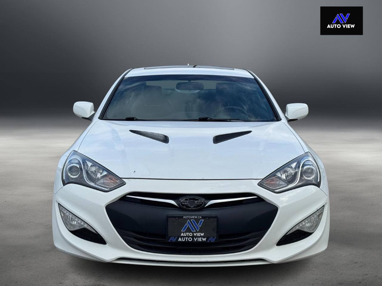 2013 Hyundai Genesis Coupe Premium **6 SPEED MANUAL** Photo2