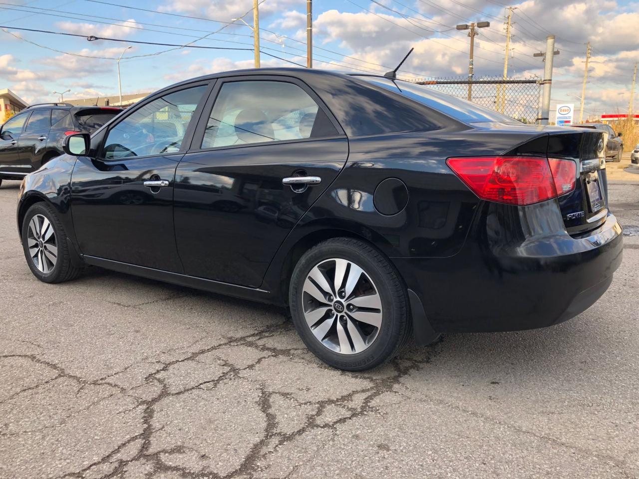 2013 Kia Forte EX, COMES CERTIFIED WITH 3 YEARS WARRANTY INCLUDED Photo3