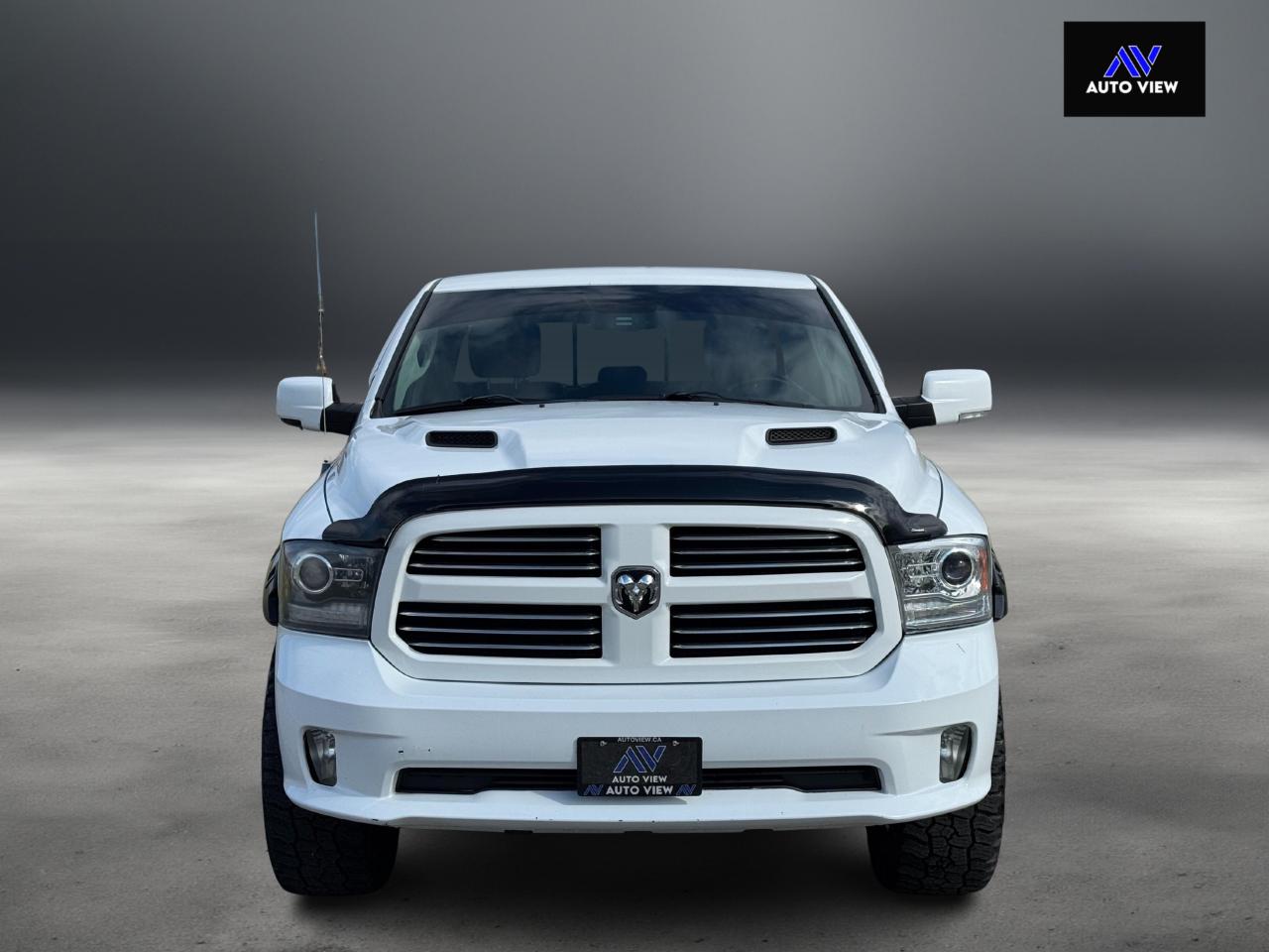 2013 RAM 1500 Sport **CERTIFIED** - Photo #2