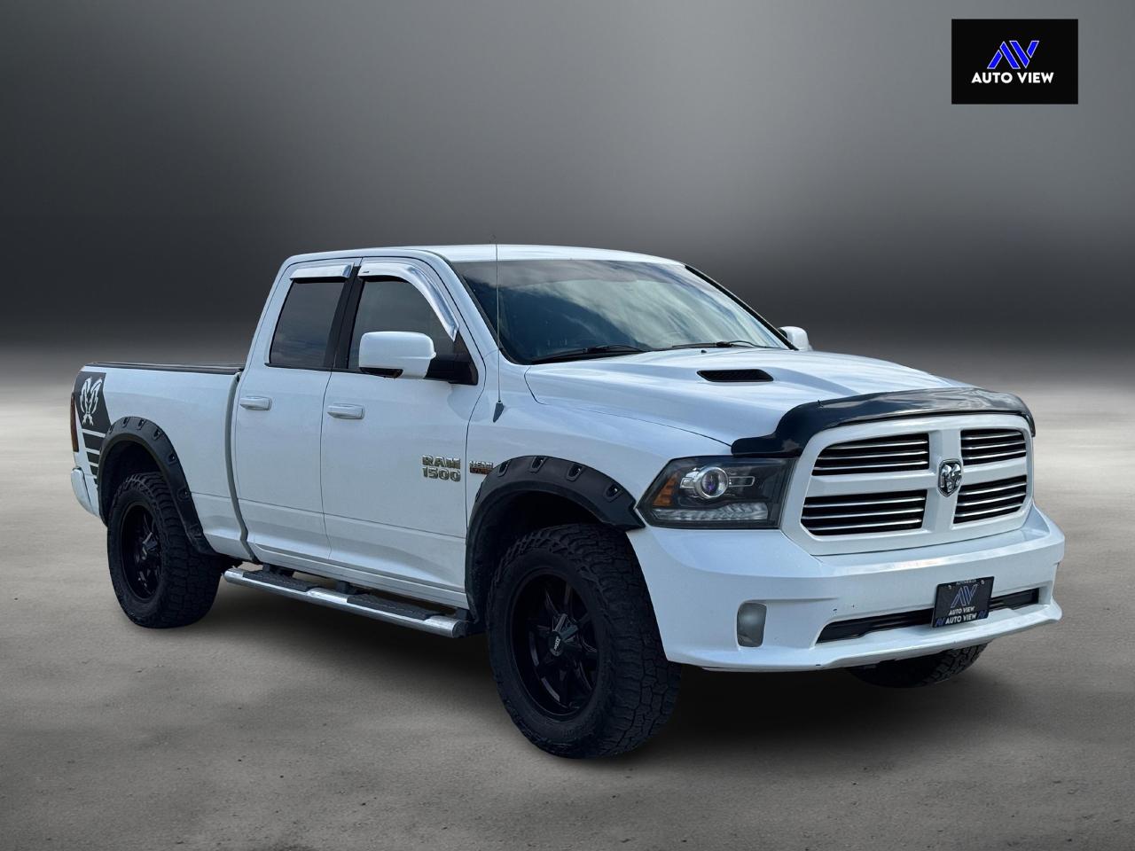 2013 RAM 1500 Sport **CERTIFIED** - Photo #3