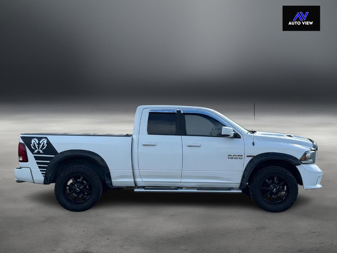 2013 RAM 1500 Sport **CERTIFIED** - Photo #4