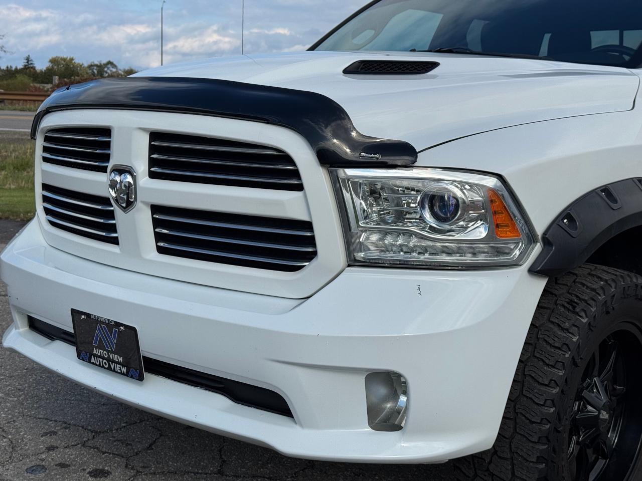 2013 RAM 1500 Sport **CERTIFIED** - Photo #10