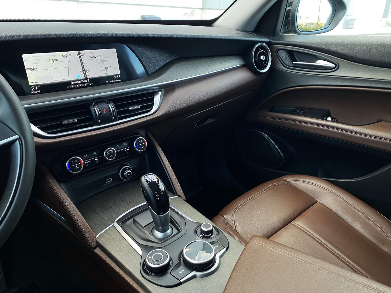 2018 Alfa Romeo Stelvio Ti Q4 AWD-SPORT-NAV-CAMERA-PANO ROOF-1 OWNER - Photo #19