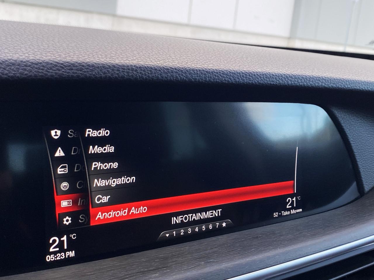 2018 Alfa Romeo Stelvio Ti Q4 AWD-SPORT-NAV-CAMERA-PANO ROOF-1 OWNER - Photo #38