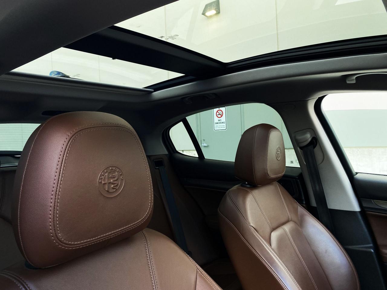 2018 Alfa Romeo Stelvio Ti Q4 AWD-SPORT-NAV-CAMERA-PANO ROOF-1 OWNER - Photo #25
