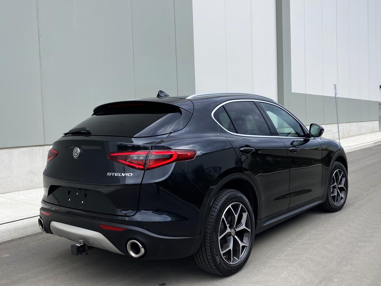 2018 Alfa Romeo Stelvio Ti Q4 AWD-SPORT-NAV-CAMERA-PANO ROOF-1 OWNER - Photo #12