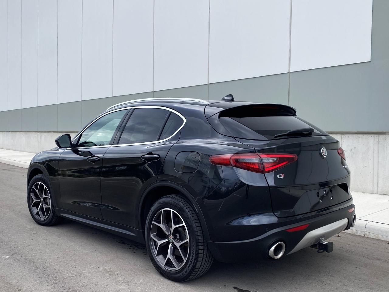 2018 Alfa Romeo Stelvio Ti Q4 AWD-SPORT-NAV-CAMERA-PANO ROOF-1 OWNER - Photo #6