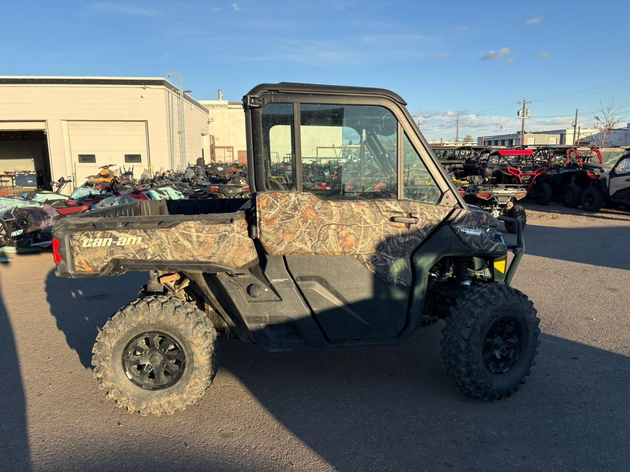 2024 Can-Am Defender HD10 LIMITED - Photo #4