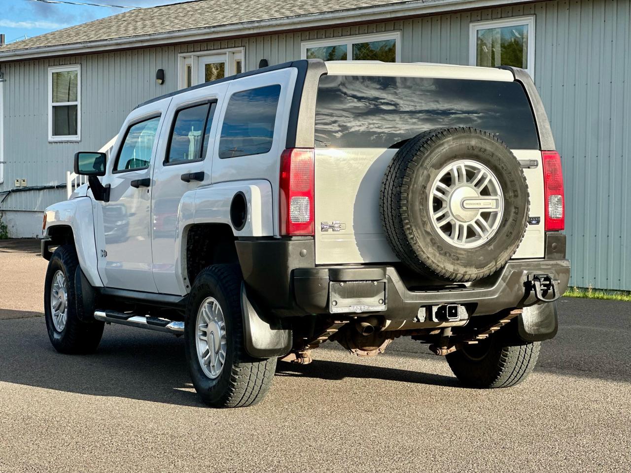2008 Hummer H3 4X4 W/ MOONROOF Photo4