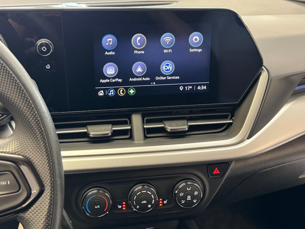 2024 Chevrolet Trax LS+Remote Start+LIKE NEW+ONE OWNER+CLEAN CARFAX Photo