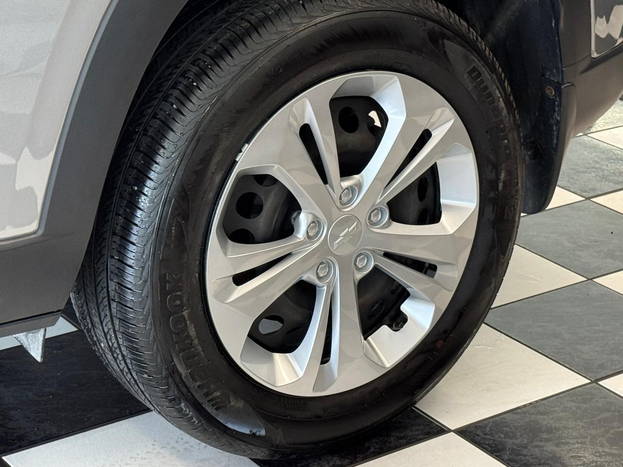 2024 Chevrolet Trax LS+Remote Start+LIKE NEW+ONE OWNER+CLEAN CARFAX Photo