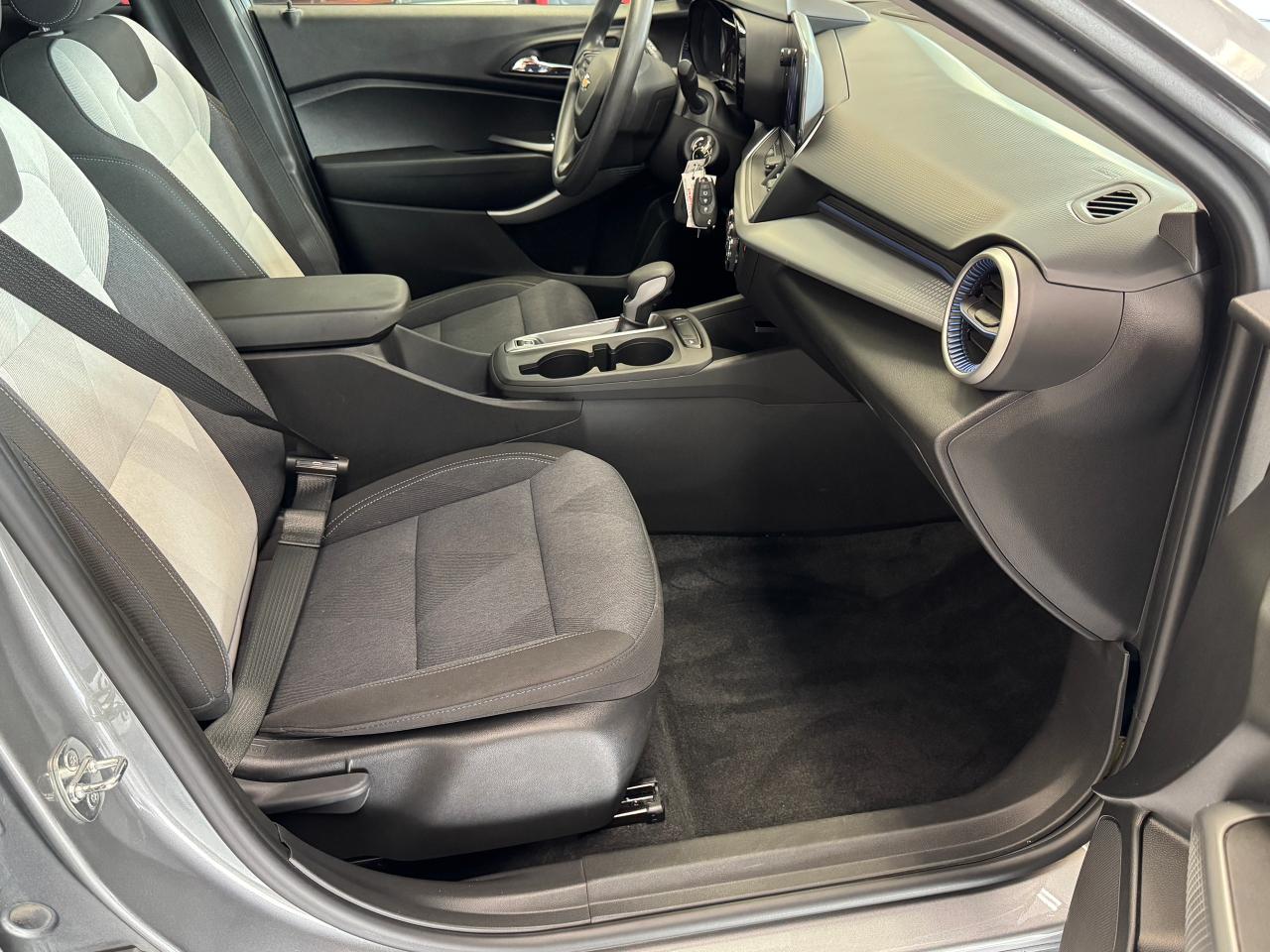 2024 Chevrolet Trax LS+Remote Start+LIKE NEW+ONE OWNER+CLEAN CARFAX Photo