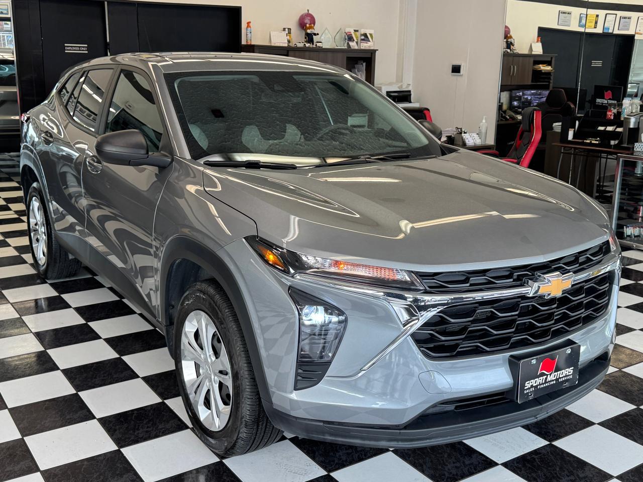 2024 Chevrolet Trax LS+Remote Start+LIKE NEW+ONE OWNER+CLEAN CARFAX Photo