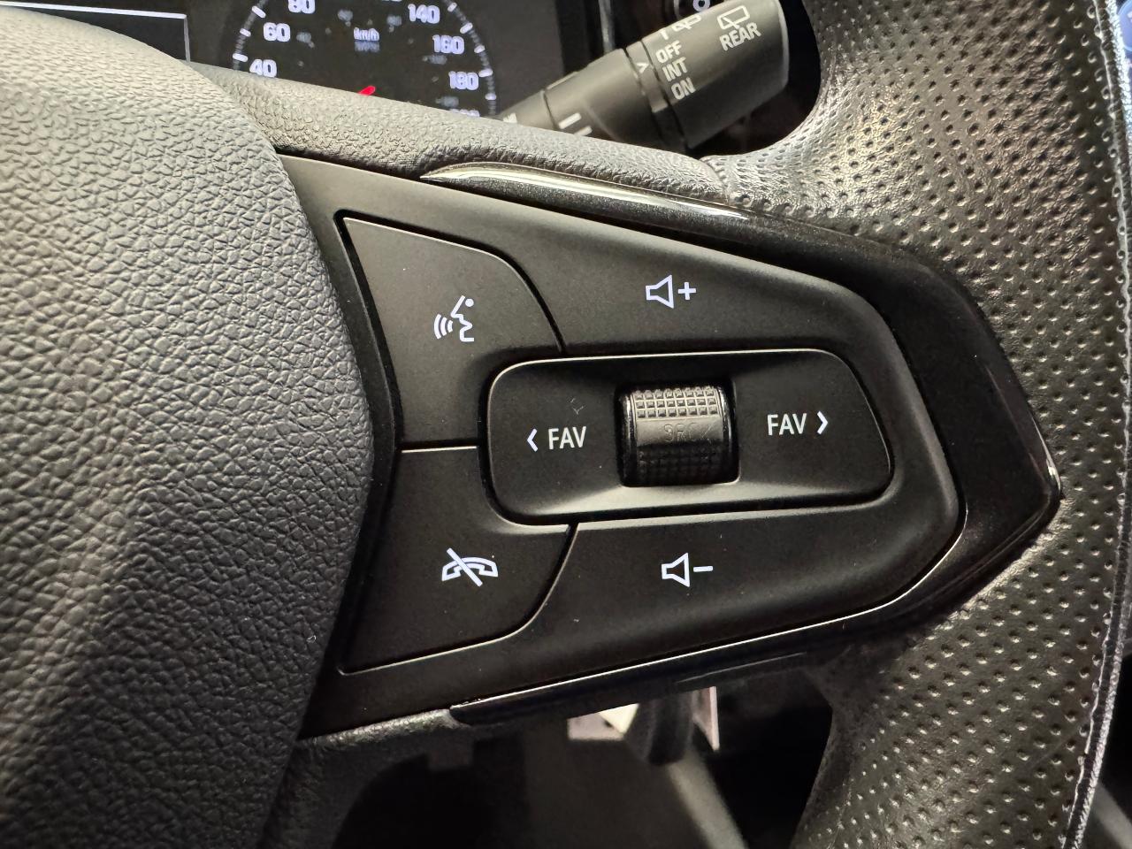 2024 Chevrolet Trax LS+Remote Start+LIKE NEW+ONE OWNER+CLEAN CARFAX Photo