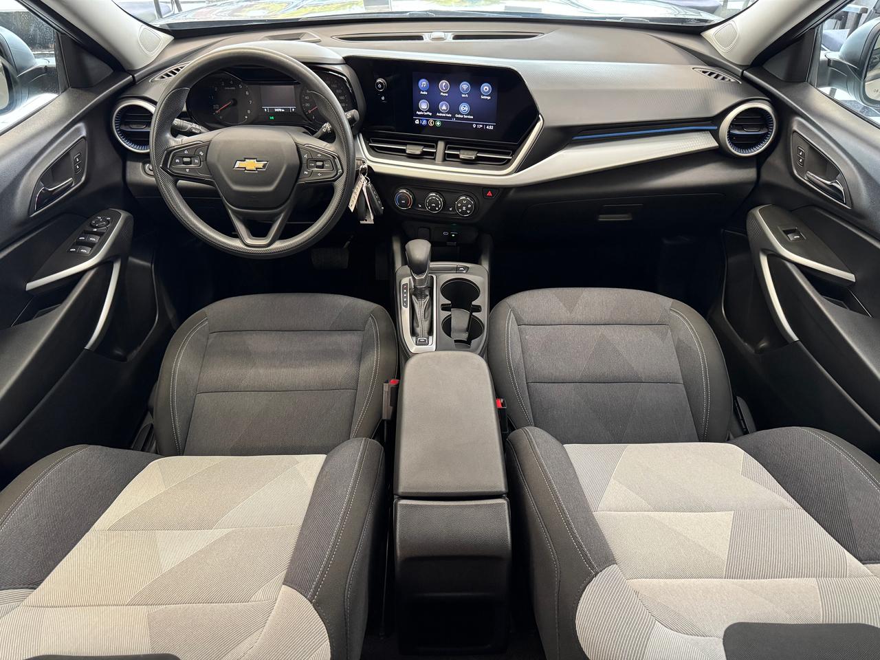 2024 Chevrolet Trax LS+Remote Start+LIKE NEW+ONE OWNER+CLEAN CARFAX Photo1