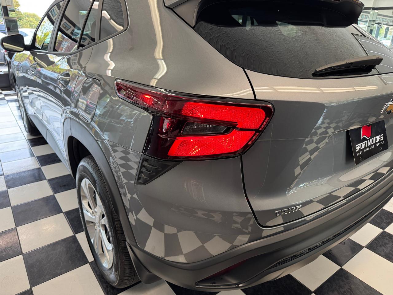 2024 Chevrolet Trax LS+Remote Start+LIKE NEW+ONE OWNER+CLEAN CARFAX Photo