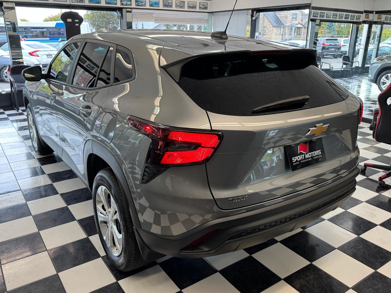 2024 Chevrolet Trax LS+Remote Start+LIKE NEW+ONE OWNER+CLEAN CARFAX Photo4