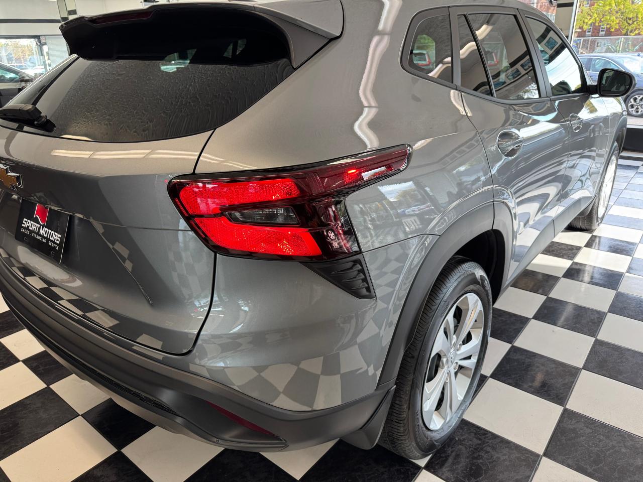 2024 Chevrolet Trax LS+Remote Start+LIKE NEW+ONE OWNER+CLEAN CARFAX Photo