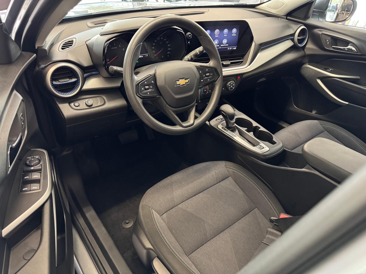 2024 Chevrolet Trax LS+Remote Start+LIKE NEW+ONE OWNER+CLEAN CARFAX Photo