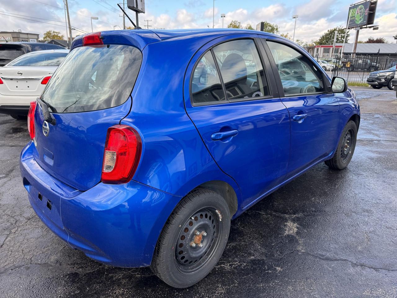 2017 Nissan Micra S | CERTIFIED | NO ACCIDENTS - Photo #5