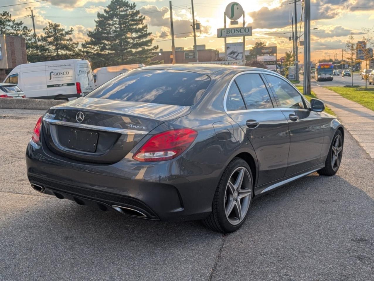 2016 Mercedes-Benz C-Class C-CLASS 4MATIC * LOW MILAGE * PANO ROOF * AMG - Photo #4