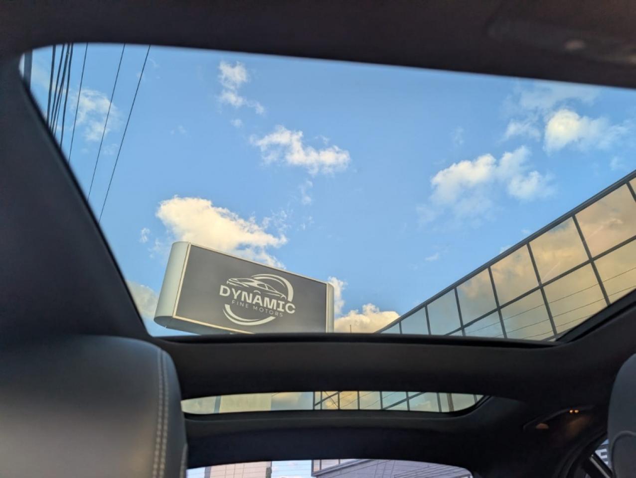 2016 Mercedes-Benz C-Class C-CLASS 4MATIC * LOW MILAGE * PANO ROOF * AMG - Photo #15