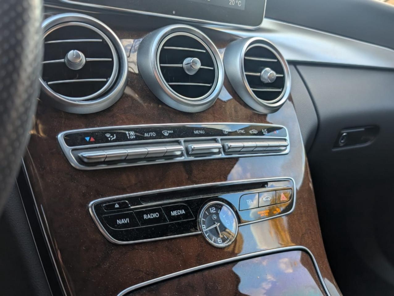 2016 Mercedes-Benz C-Class C-CLASS 4MATIC * LOW MILAGE * PANO ROOF * AMG - Photo #13