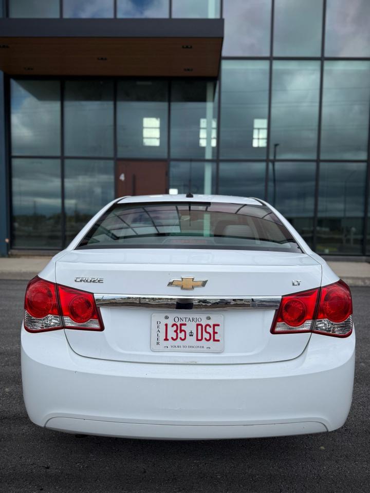 2011 Chevrolet Cruze LT Turbo w/1SA Photo4