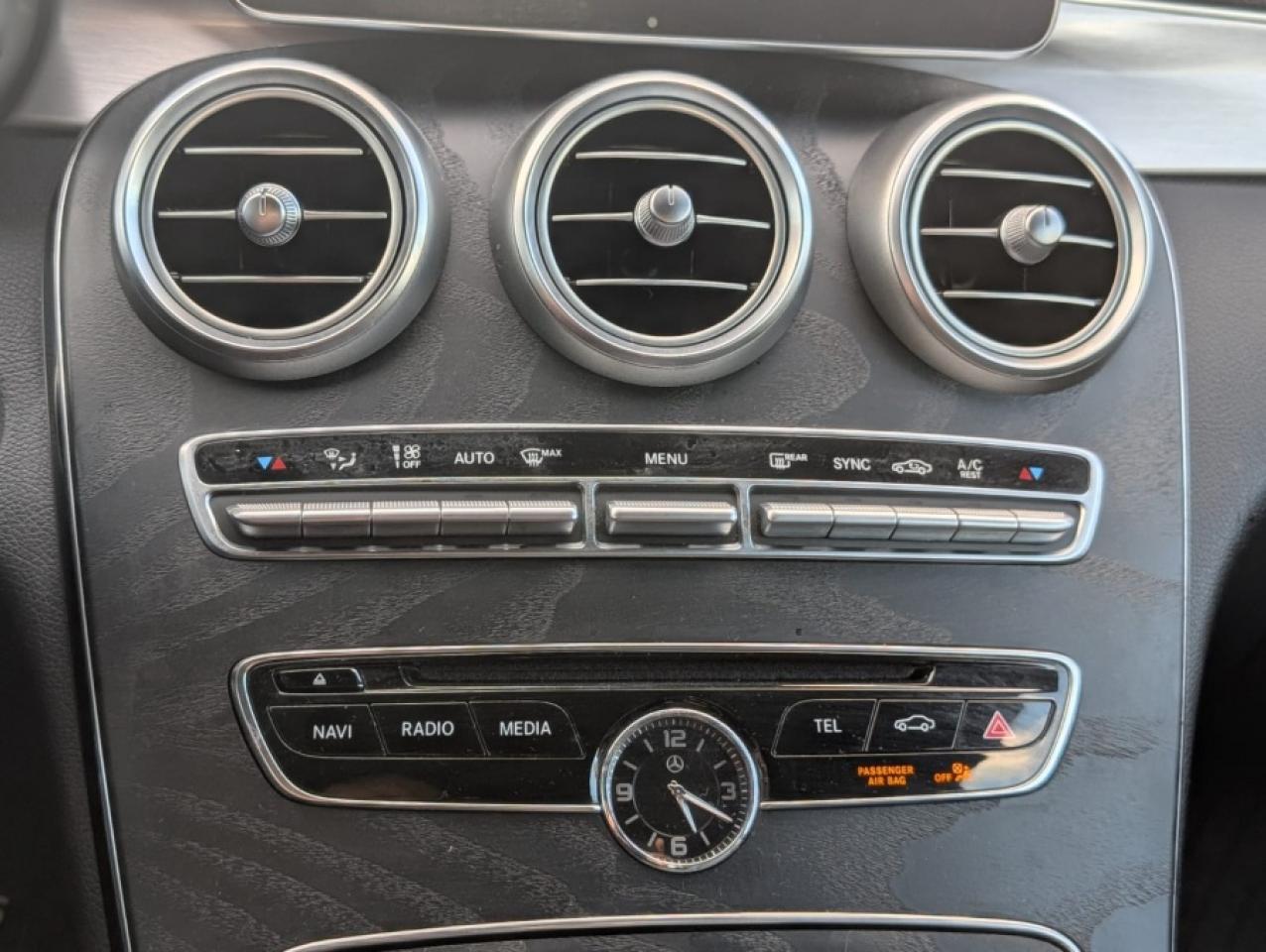 2018 Mercedes-Benz C-Class C 300 4MATIC * COUPE * NIGHT EDITION * NAVI * PANO - Photo #15