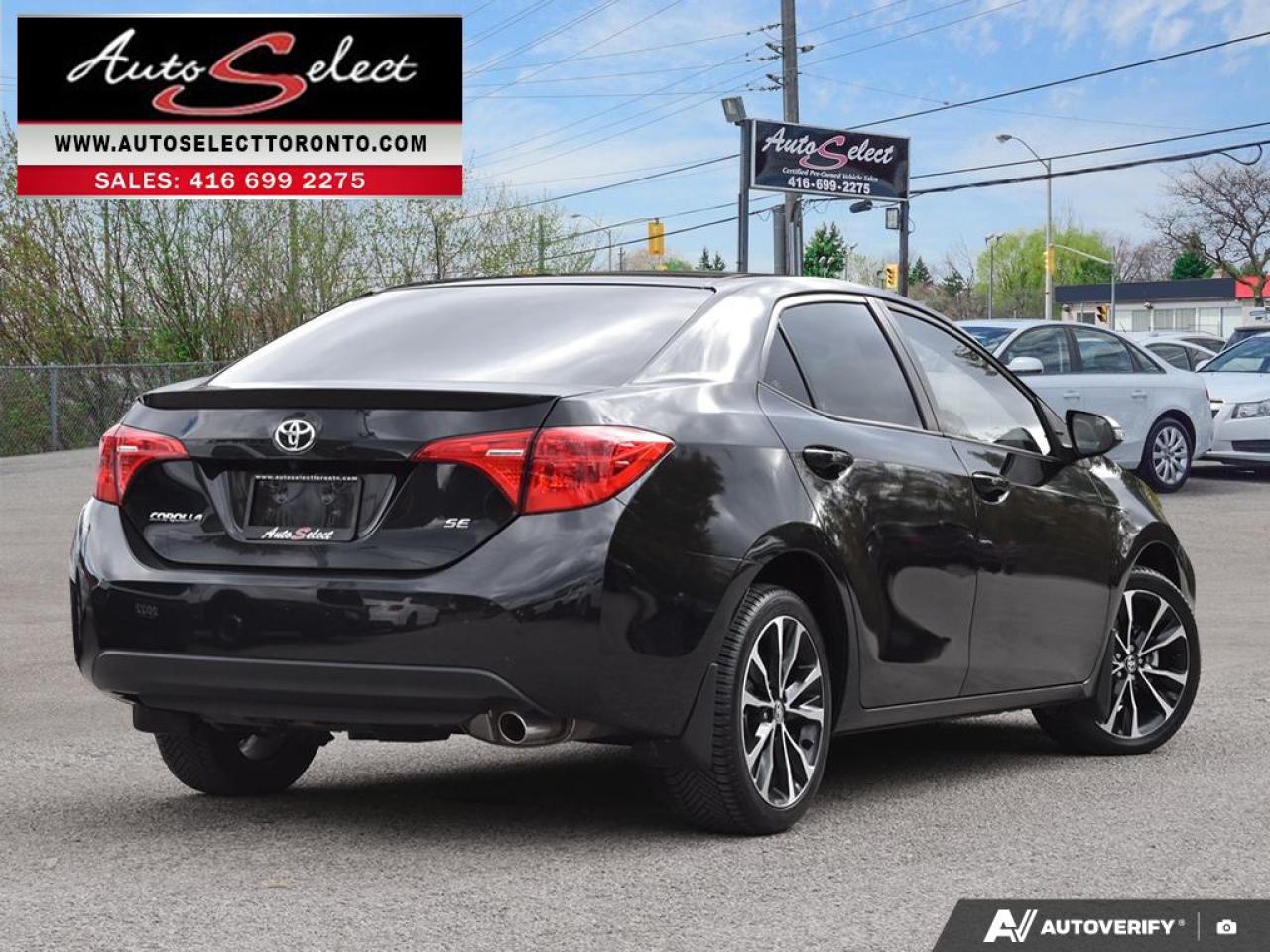 2018 Toyota Corolla SE Sunroof - Backup Camera - Clean Carfax Photo