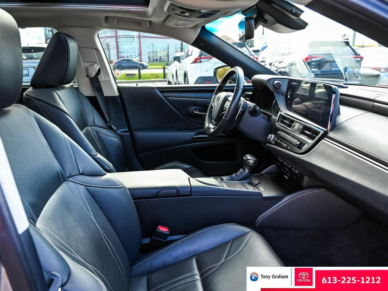 2022 Lexus ES 350  Photo