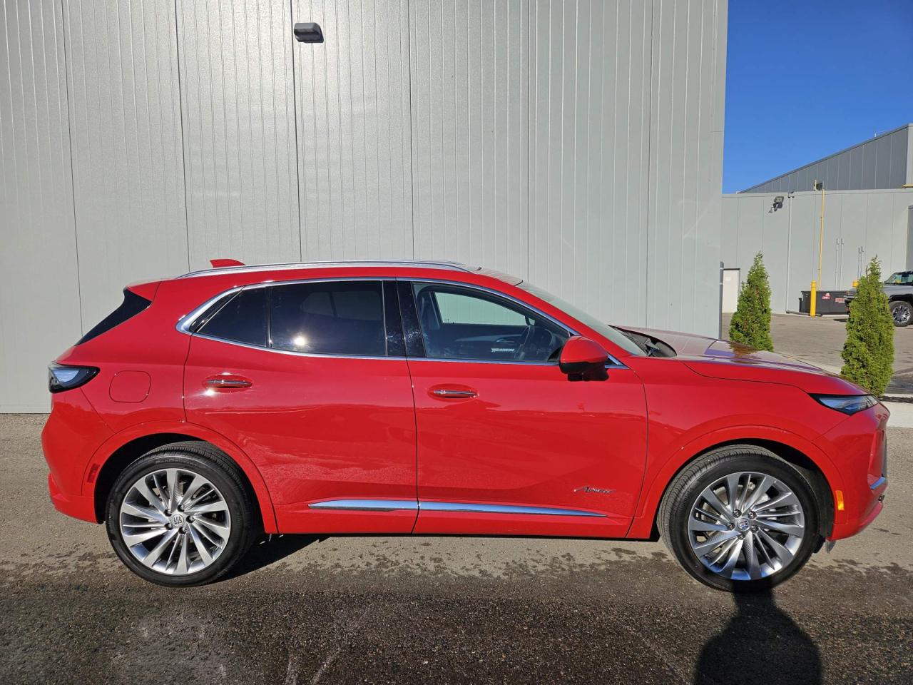 2025 Buick Envision Avenir One Owner | Leather | Sunroof | Technology Package | 20" Wheels Photo4